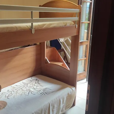 Vista Con Piscina סירמיונה