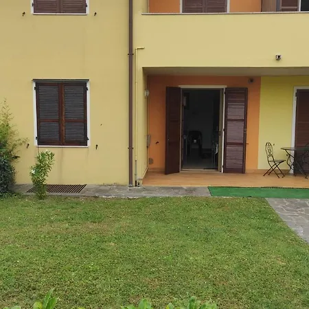 Vista Con Piscina בית נופש *