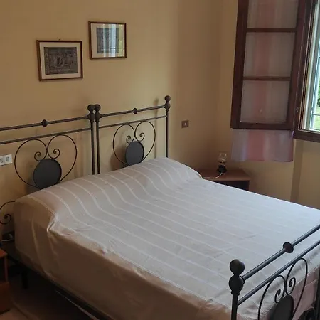 Vista Con Piscina בית נופש